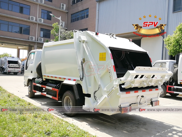Compactor Garbage Truck ISUZU - LB